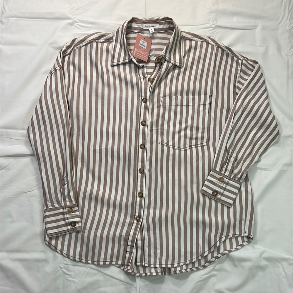 Woman’s oversized striped button down NWT